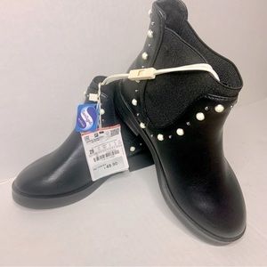 NWT Zara boots